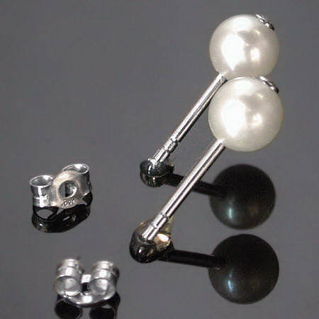 Platinum estate pearl old cut diamond studs